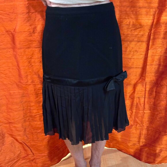 Andrew GN Black Wool with pleated silk bottom and Bow Skirt M - Picture 3 of 3